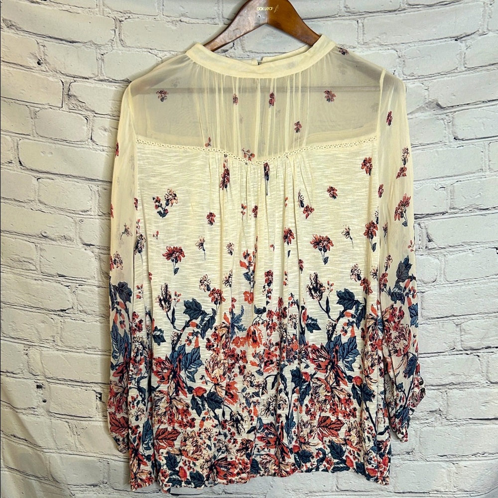 Lucky Brand Cream Red Blue Floral 3/4 Sleeve Top Size 3X Excellent Condition